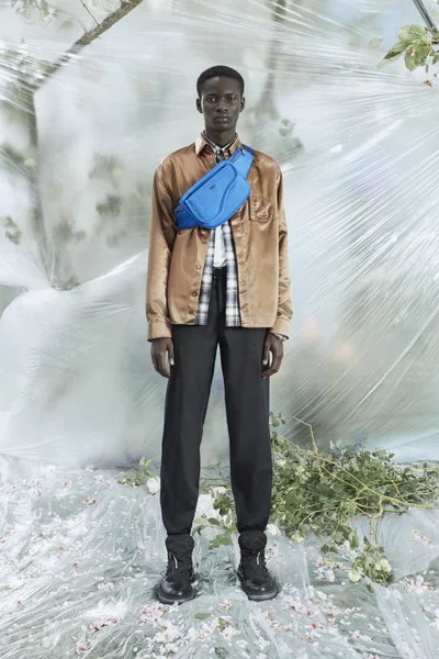 Look 12